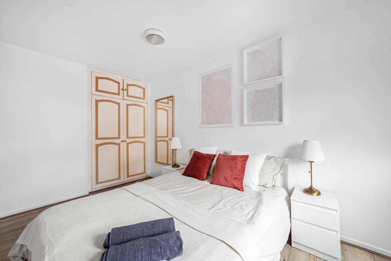 Arte Stays - 3-Bedroom Bright House London, Haggerston, Garden, Parking, 8 Min Walk To Haggerston Station, Weekly Or Monthly Stays, Serviced Accommodation - 7 Guests Dış mekan fotoğraf