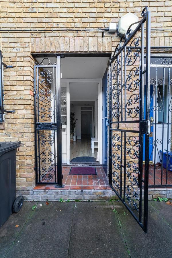 Arte Stays - 3-Bedroom Bright House London, Haggerston, Garden, Parking, 8 Min Walk To Haggerston Station, Weekly Or Monthly Stays, Serviced Accommodation - 7 Guests Dış mekan fotoğraf